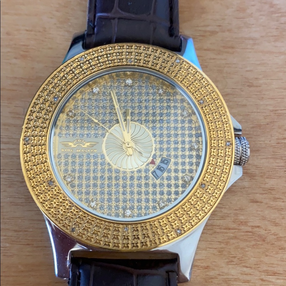 watch - Picture 2 of 7